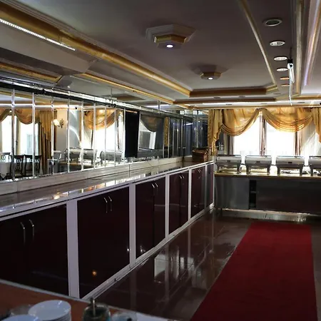 Grand Lara מלון 2*