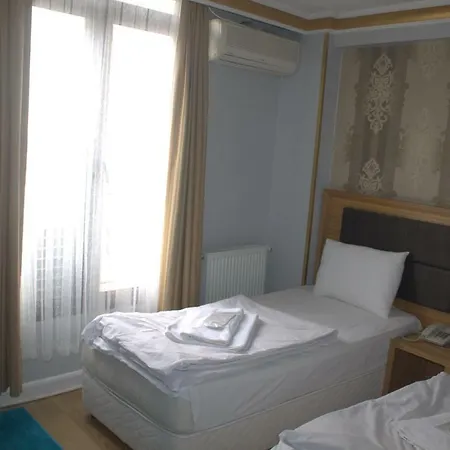 Hotell Grand Lara 2*